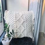 Goi-sofa-ket-hop-macrame-M16132645721911350426.jpg